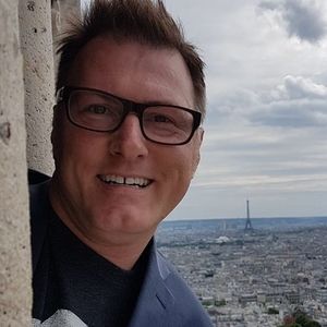 Meet your Posher, Troy